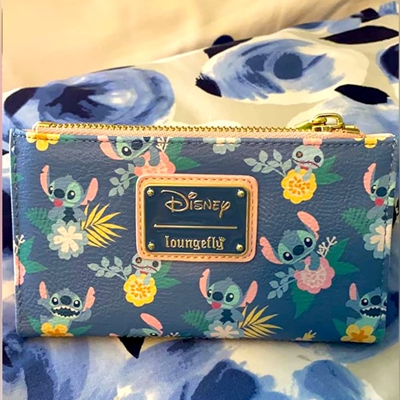 Loungefly Disney Stitch and Scrump Floral Bi-Fold Wallet - Picture 1 of 3